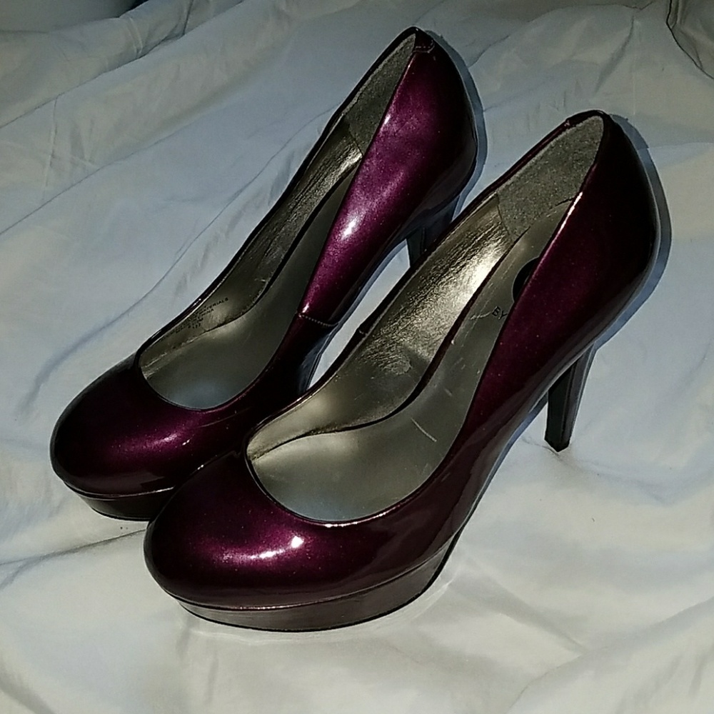 Plum G by Guess Pumps